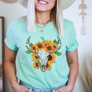 NEW!! Western Sunflower Cow Skull Graphic T shirt